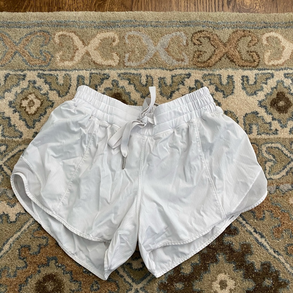 Lululemon shorts 6 Tall